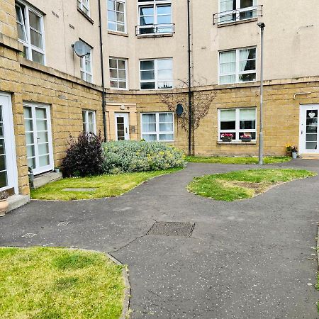 Peaceful 2 Bedroom Flat With Free Parking Edinburg Exteriör bild